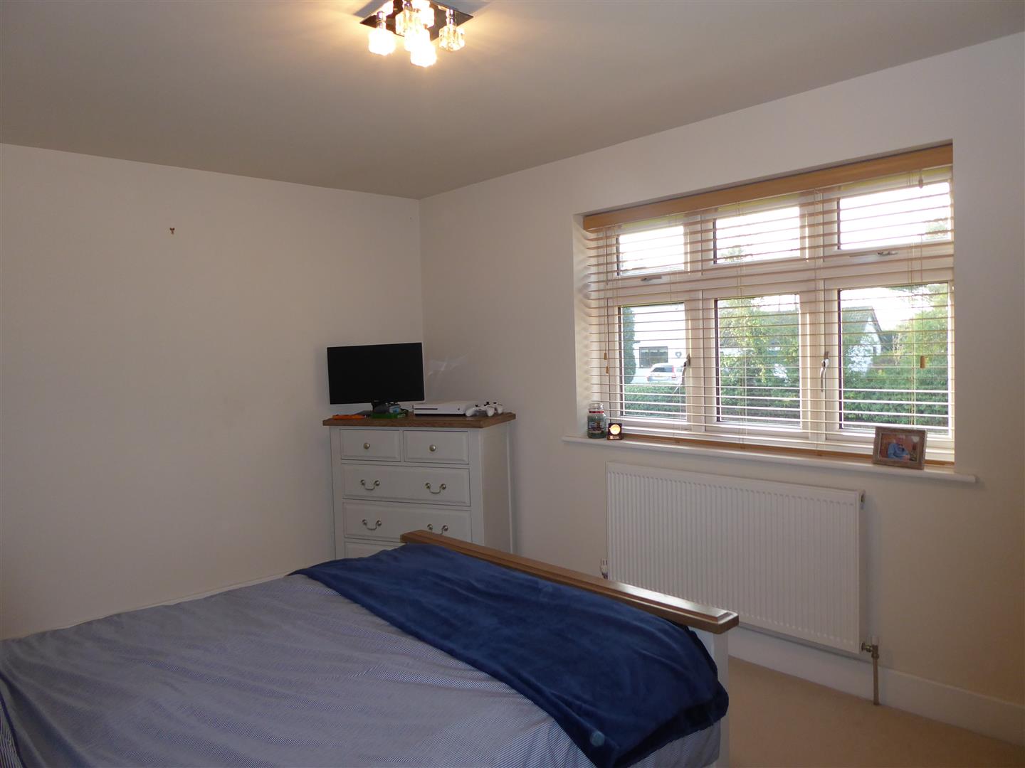 BEDROOM 4 (FRONT)